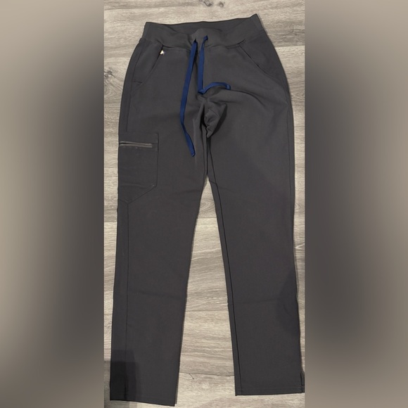 Figs Pants - FIGS Charcoal Gray Straight Leg Scrub Pants